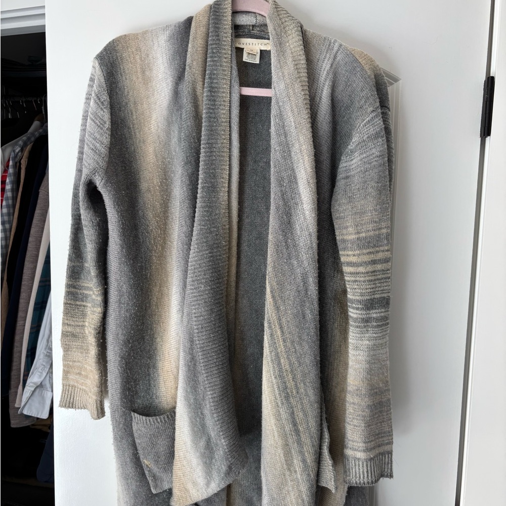 Lovestitch Gray and Cream Ombré Women's Sweater 🩶